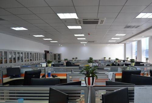 河北定諾電氣取得安全防護型電表箱專利，便于安裝在室外的電表箱進行防雪堆積:電表計量箱